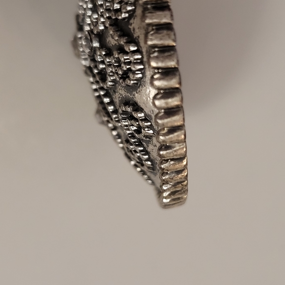 5for$25🥰 VINTAGE ESTATE bronze toned necklace Large Circle Crystal Rhinestones - Picture 6 of 7